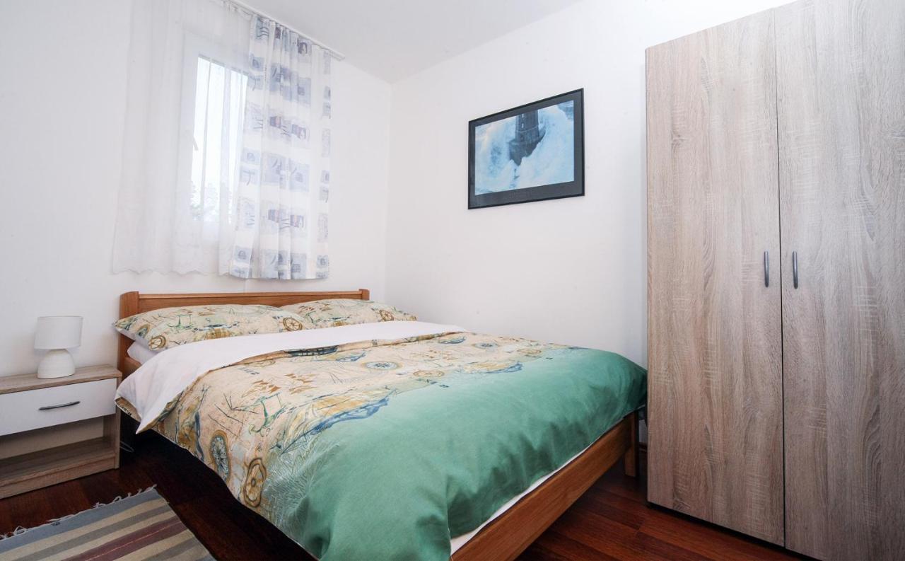 Apartments Mond Gornji Karin Luaran gambar