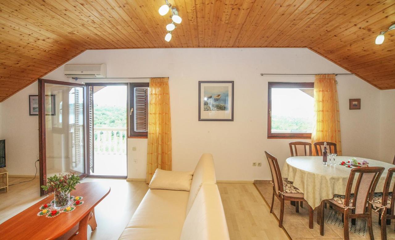 Apartments Mond Gornji Karin Luaran gambar