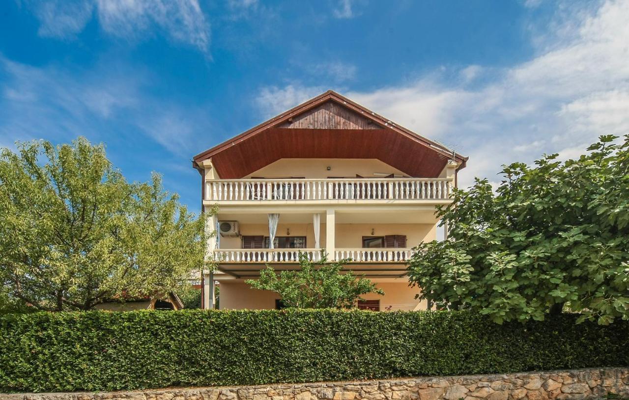 Apartments Mond Gornji Karin Luaran gambar