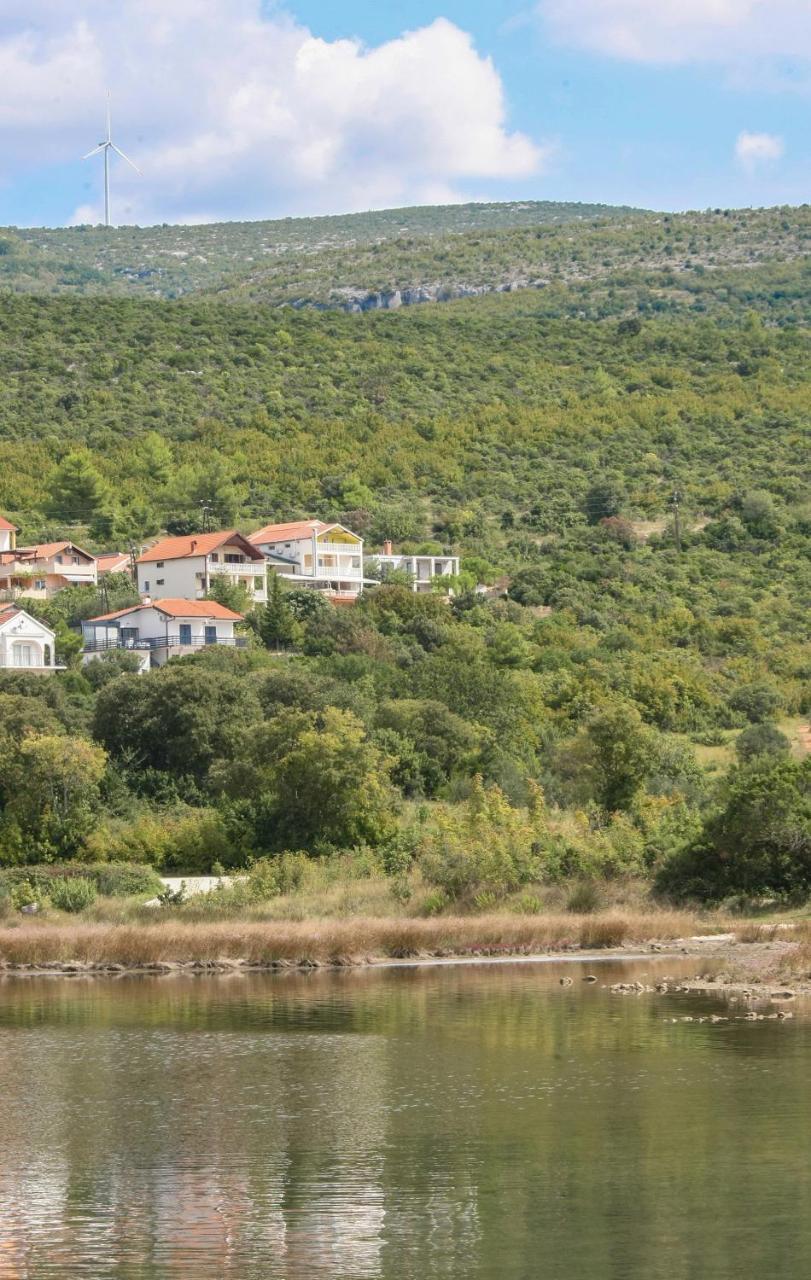 Apartments Mond Gornji Karin Luaran gambar